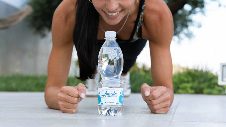 Quale acqua devono bere gli sportivi per reidratarsi?