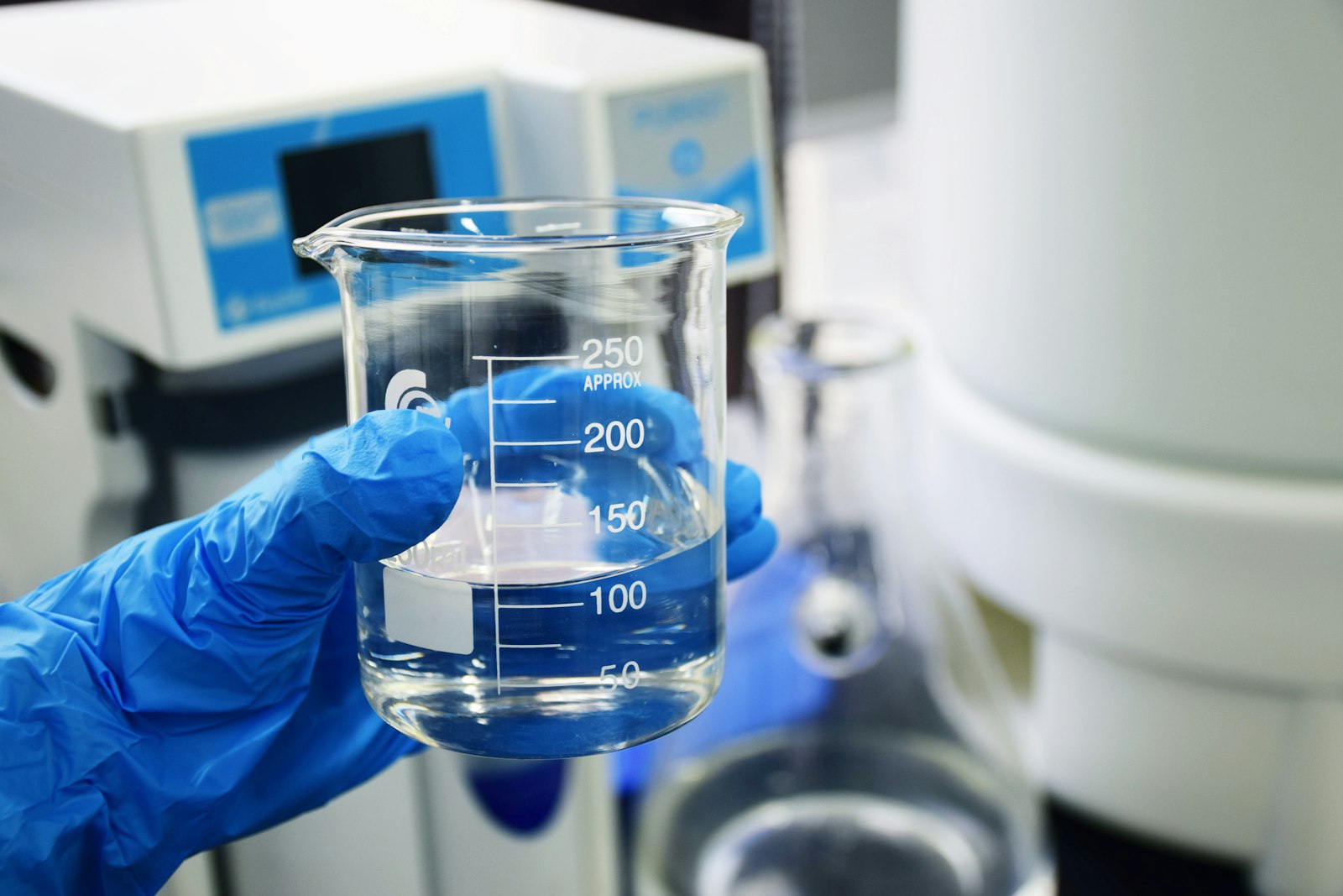 Ricerca e sviluppo Acqua Amata — acqua funzionale analizzata in laboratorio